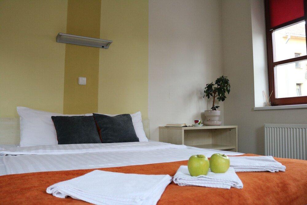 Apple Economy Hotel Kaunas Exterior foto